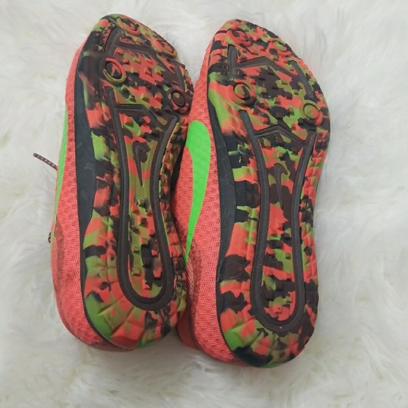 Shoe - Picture 2 of 4